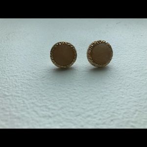 🦄 pale pink earrings